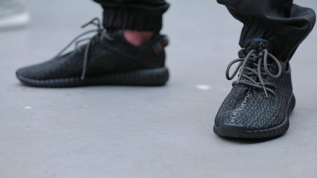 Adidas Yeezy 350 Boost Black Sneakerworld